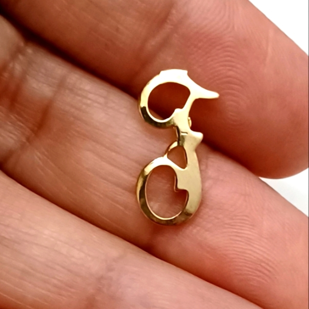GOLD TONE LETTER G LAPEL PIN